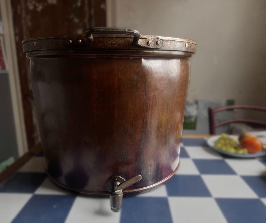 Grote oude koperen wasketel met kraantje, Antiek en Kunst, Ophalen, Koper
