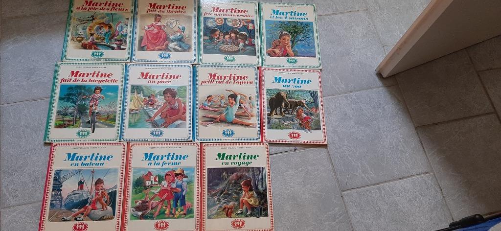Lot de 11 anciens livres "Martine ", Enlèvement