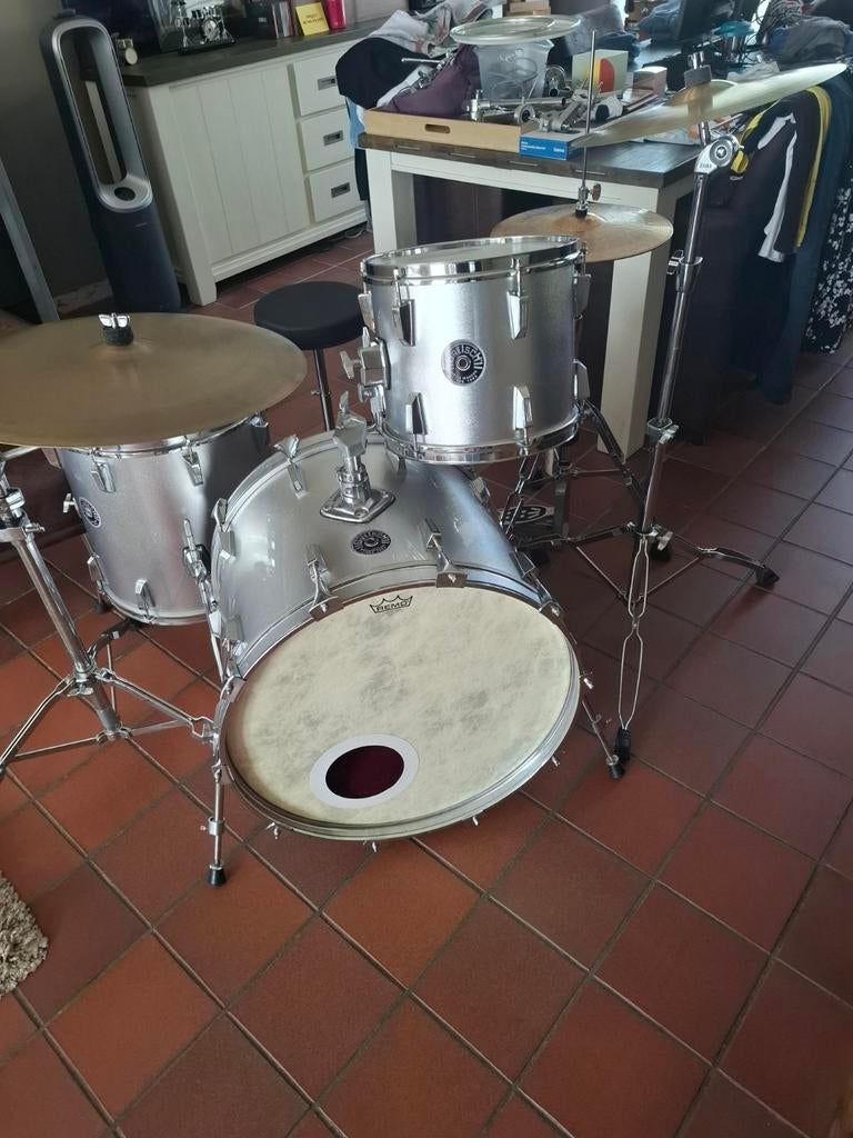 Kit de batterie complet Gretsch Silver Sparkle avec cymbales, Musique & Instruments, Enlèvement, Comme neuf