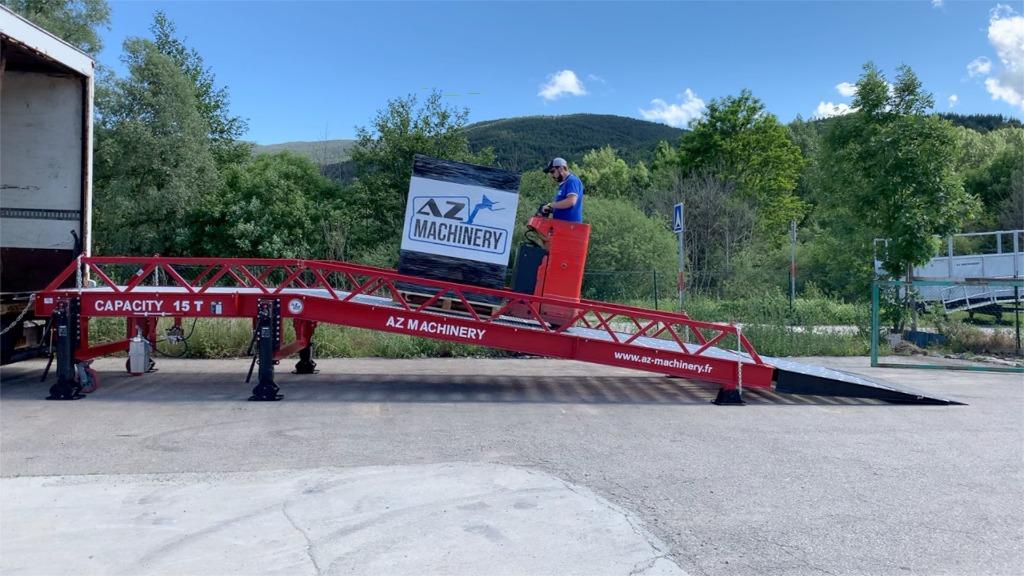 rampe de chargement mobile AZ RAMP-STAR, Zakelijke goederen, Machines en Bouw | Overig, Ophalen of Verzenden