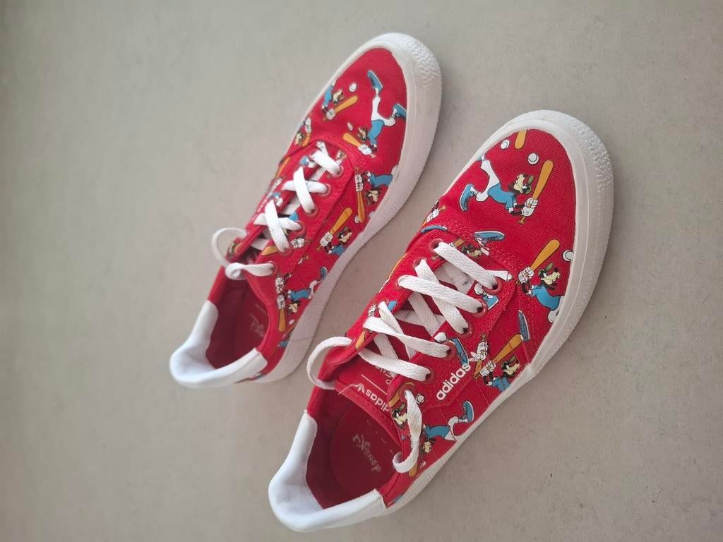 Adidas goofi Disney maat 42/ ruilen voor iets anders kan ook, Ophalen of Verzenden, Zo goed als nieuw