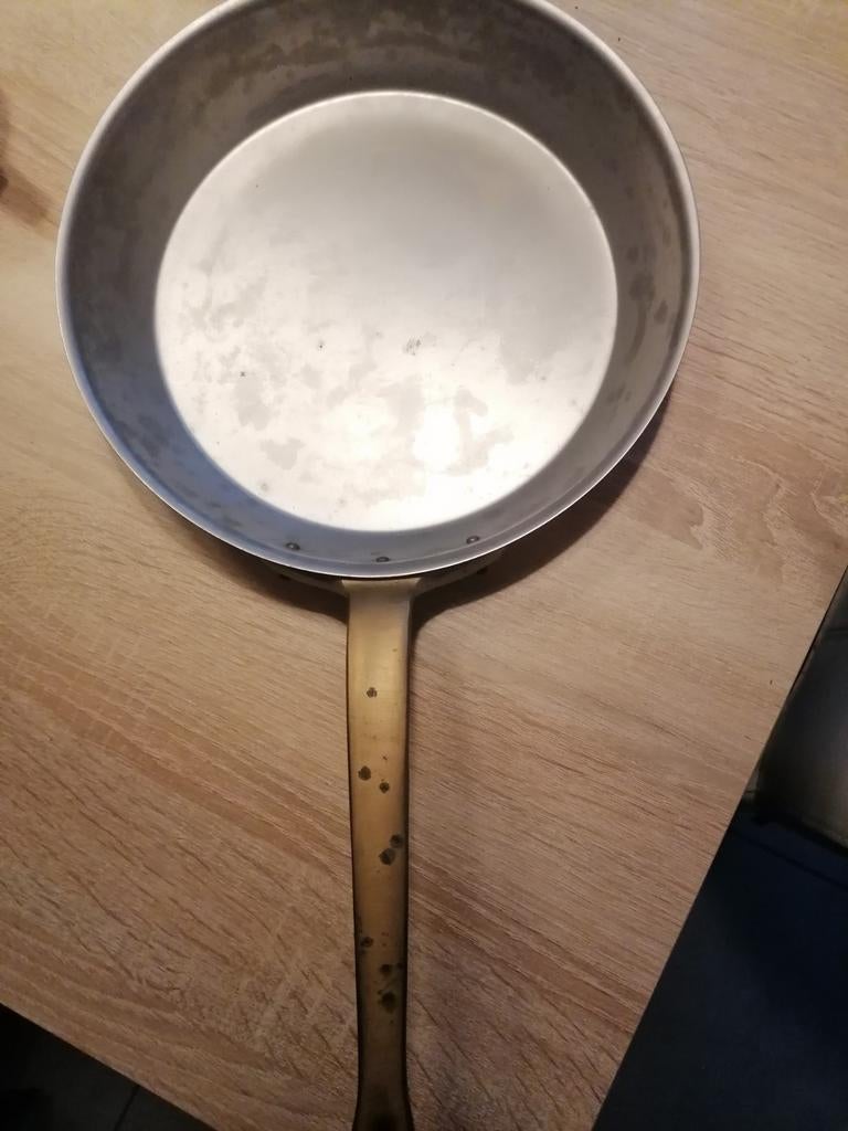 Zware koperen pan merk Wegro, Enlèvement