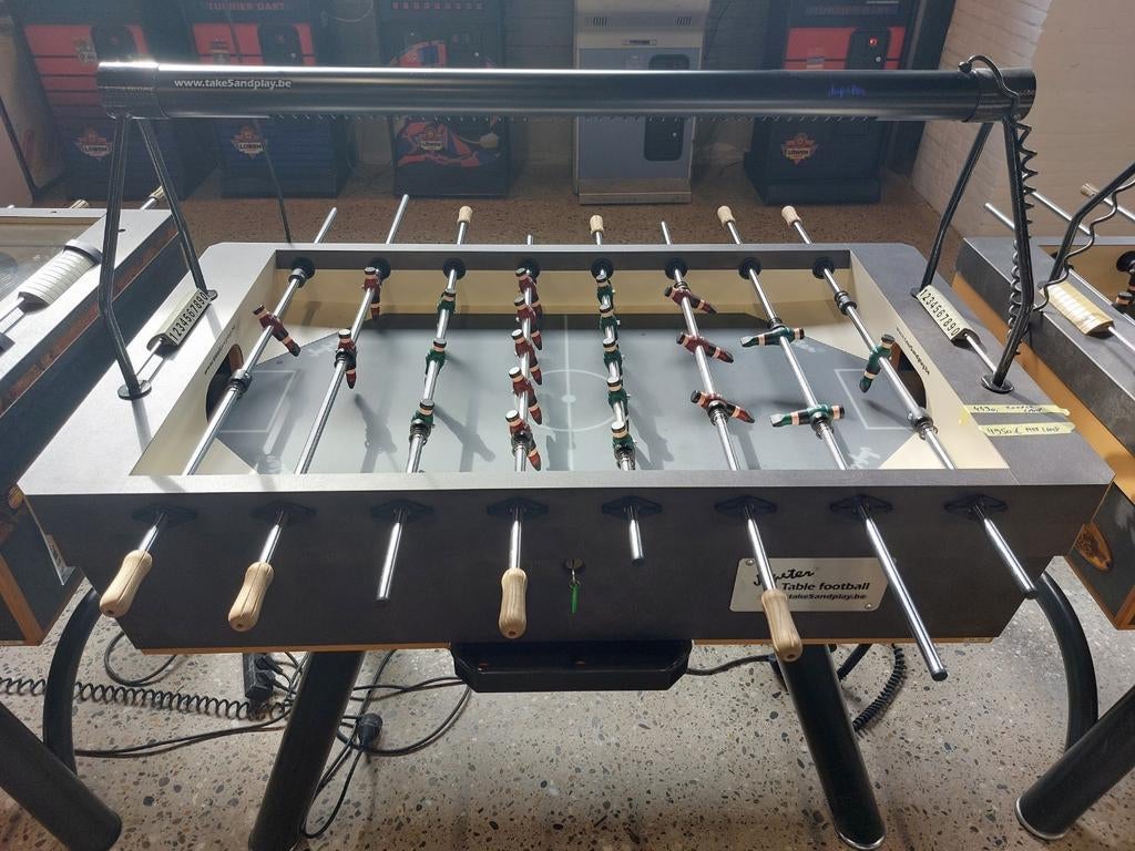 Tafelvoetbal / voetbaltafel / kicker Jupiter Goldstar, Ophalen, Zo goed als nieuw