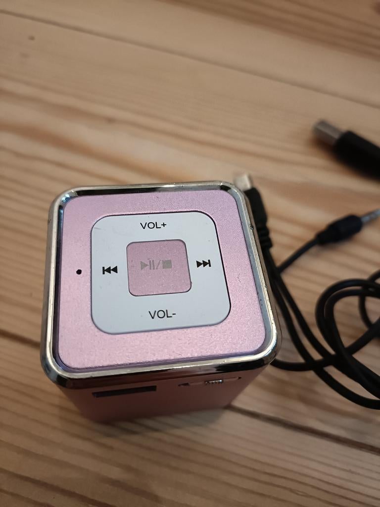 MP3 speler Fiesta cube (by Mawashi), Ophalen of Verzenden, Gebruikt