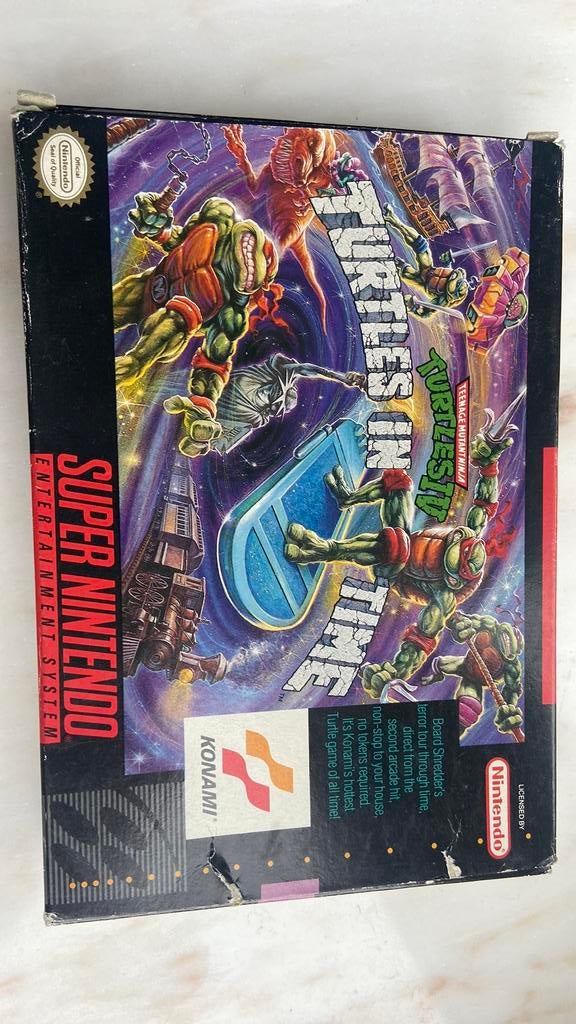 Snes Turtles IV Turtles in Time US version, Games en Spelcomputers, Ophalen of Verzenden, Zo goed als nieuw