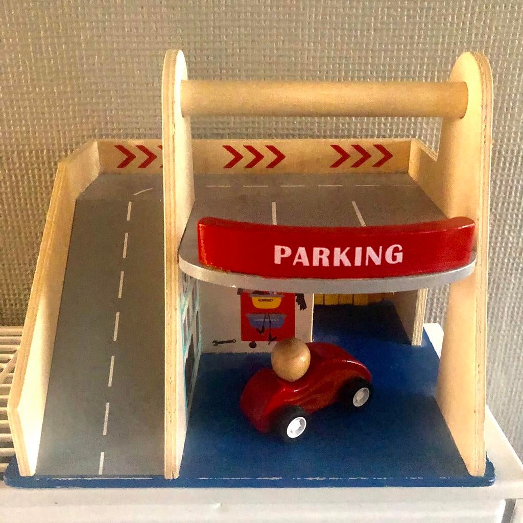 Garage met autootje, Ophalen, Zo goed als nieuw