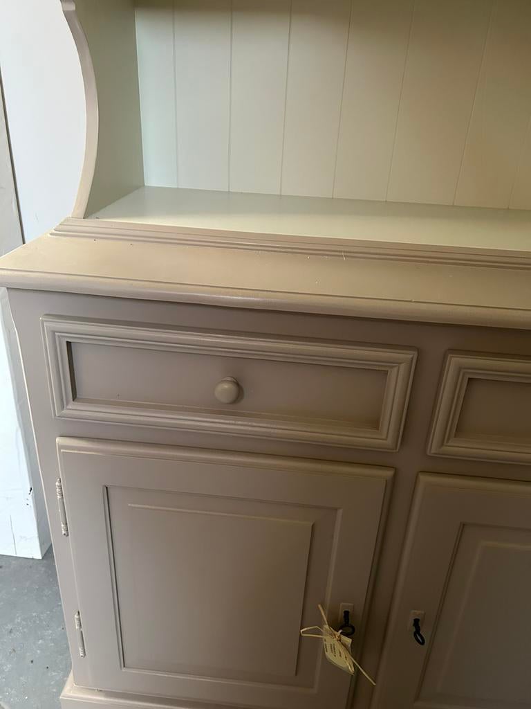 Kast in massief grenen , taupe met gebroken wit gelakt, Huis en Inrichting, Kasten | Kleerkasten, Ophalen, 200 cm of meer, Grenenhout