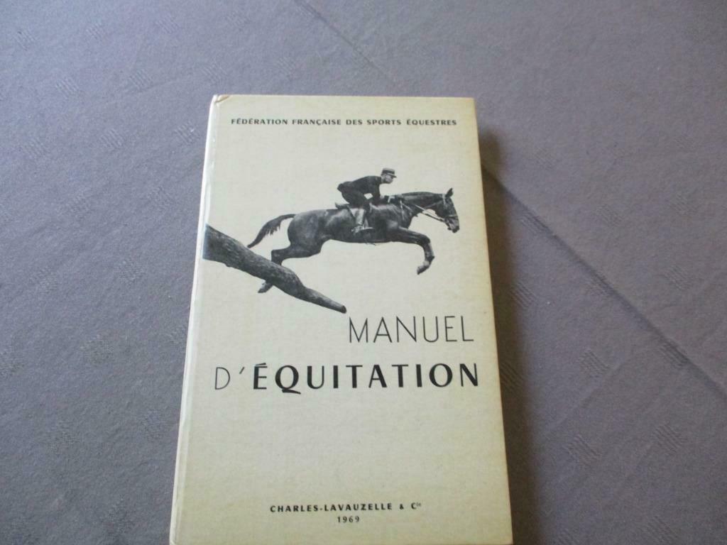 MANUEL D'EQUITATION., Livres, Enlèvement ou Envoi, Comme neuf, Autres sports