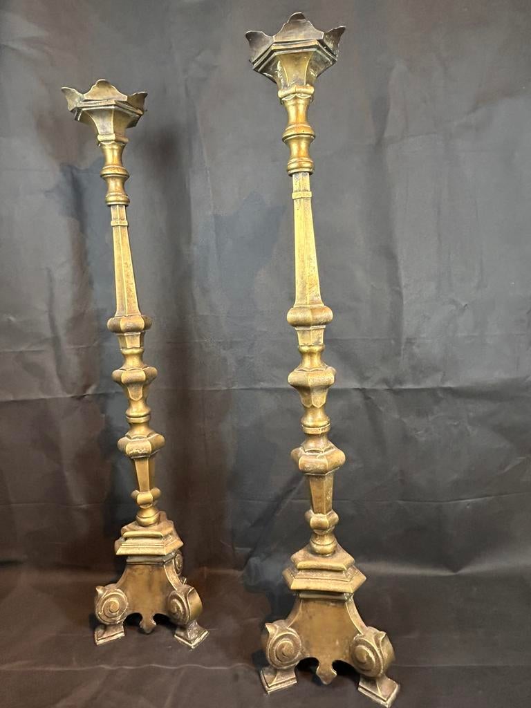 2 identieke grote kerk kandelaars, Ophalen