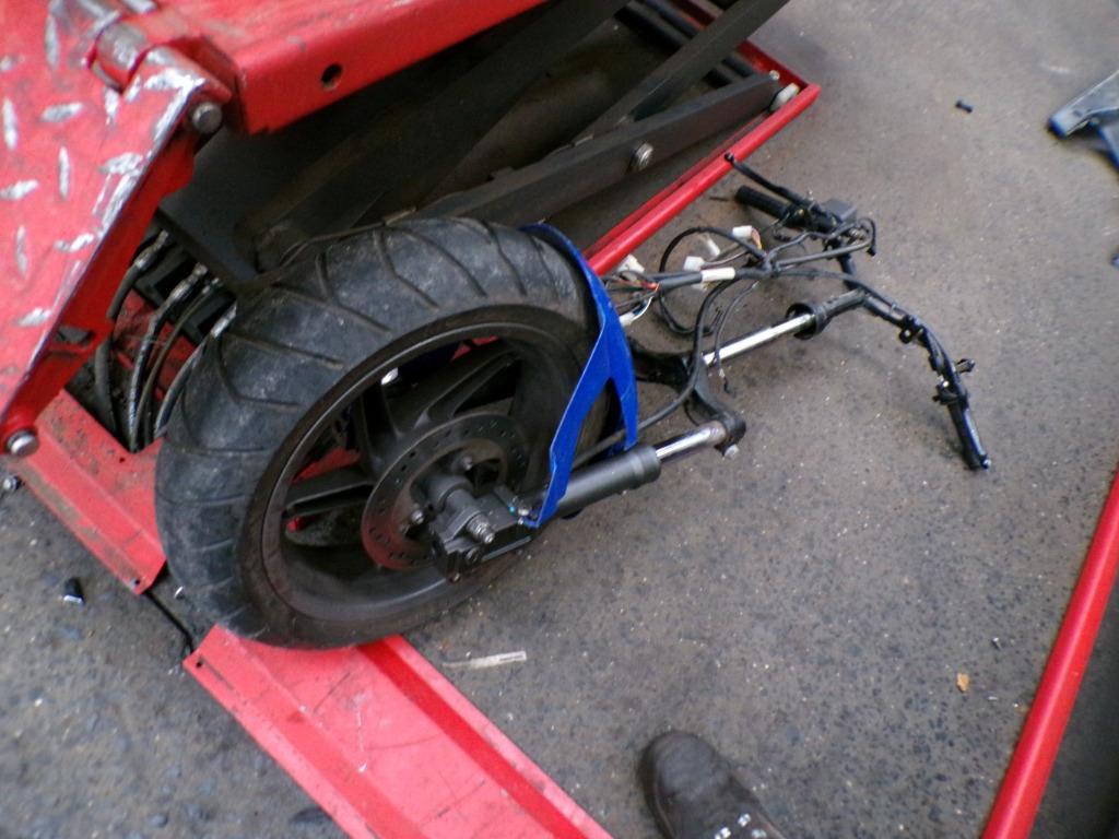 Fourche Aprilia SR50 LP/15079, Ophalen, Gebruikt, Overige typen, Aprilia