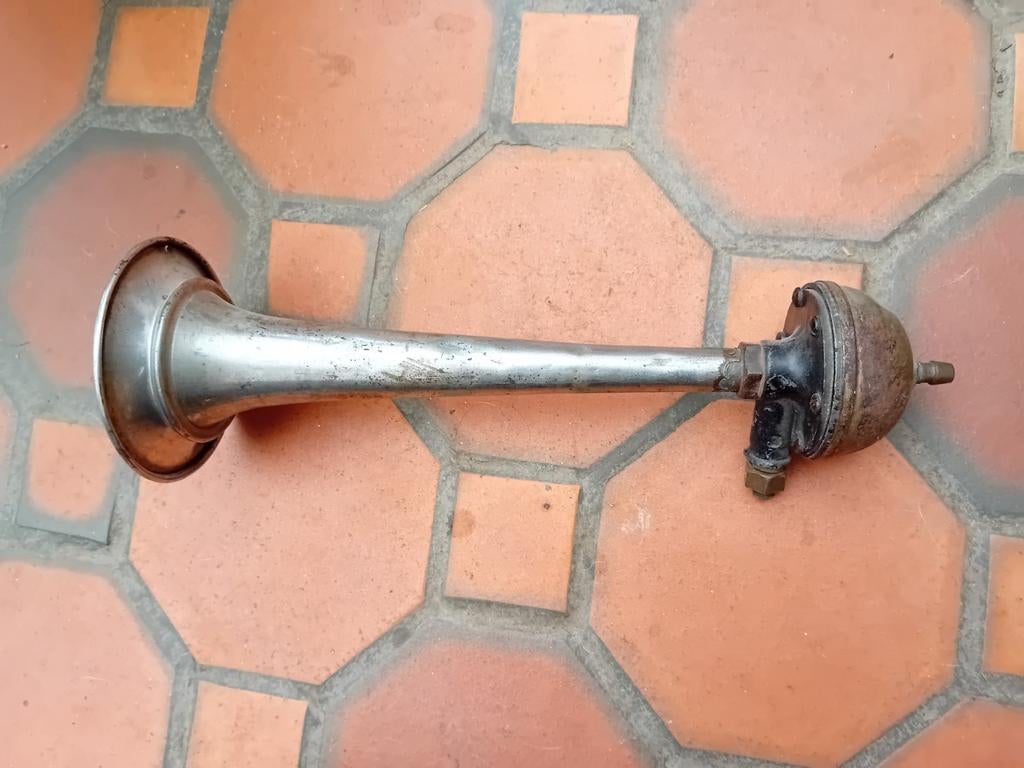 claxon van een vrachtwagen 33cm, Ophalen, Gebruikt, Overige merken, Overige Auto-onderdelen