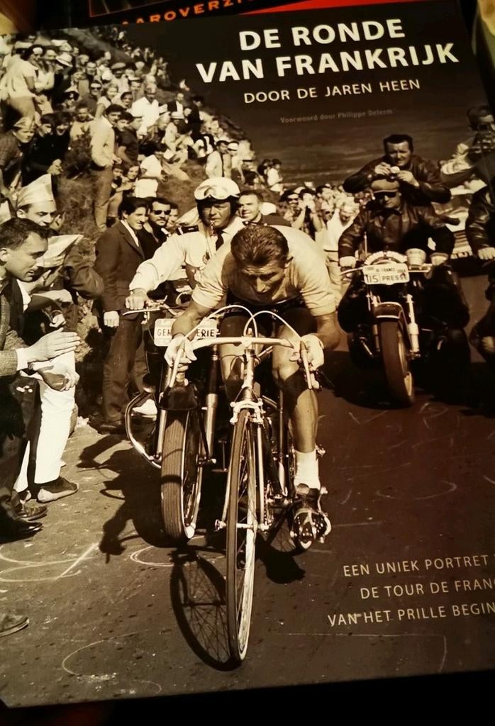 DE RONDE VAN FRANKRIJK DOOR DE JAREN HEEN Philippe Delerm, Sport en Fitness, Ophalen of Verzenden, Zo goed als nieuw, Overige typen