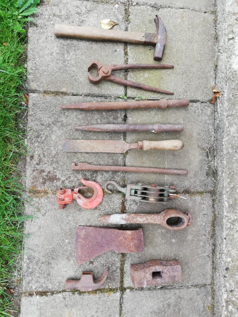 oude scharnieren en werktuig (puntbeitels), Doe-het-zelf en Bouw, Ophalen, Gebruikt