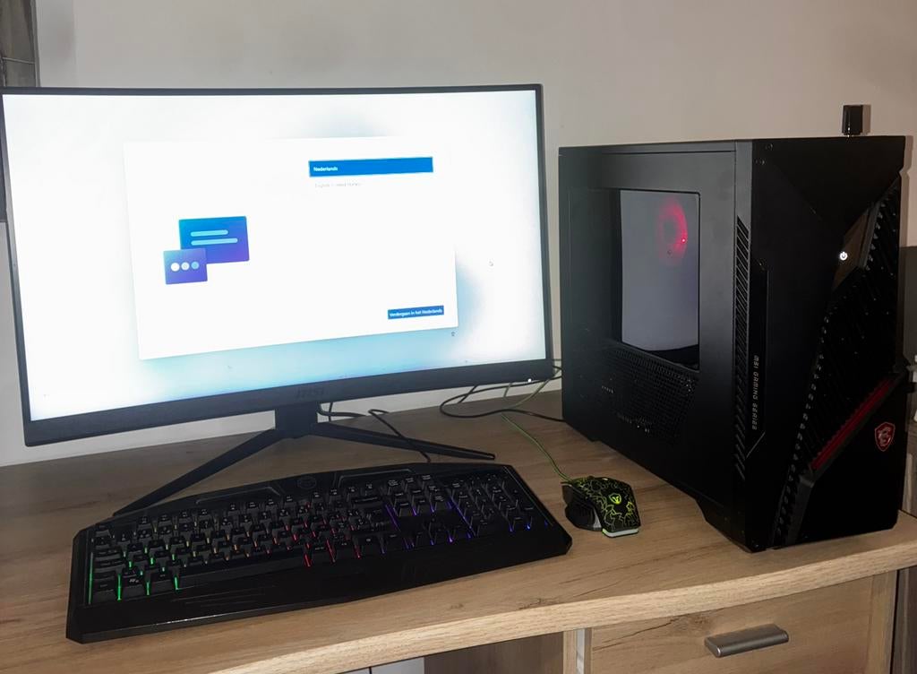 MSI MAG Infinite S3 13th. Complete setup!, Met monitor, MSI, Ophalen of Verzenden, Zo goed als nieuw