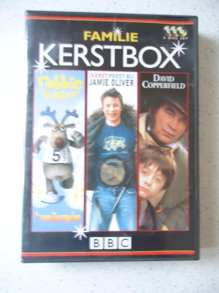 3 DVD BOX  "Familie Kerstbox" in Prima Staat !, CD & DVD, DVD | TV & Séries télévisées, Utilisé, Coffret, Enlèvement ou Envoi