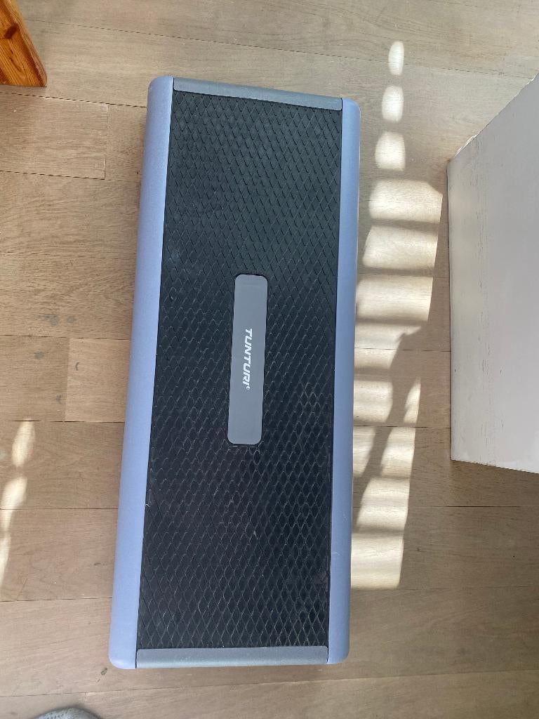 Tunturi verstelbare aerobic step, Sport en Fitness, Ophalen, Zo goed als nieuw, Benen, Stepbank