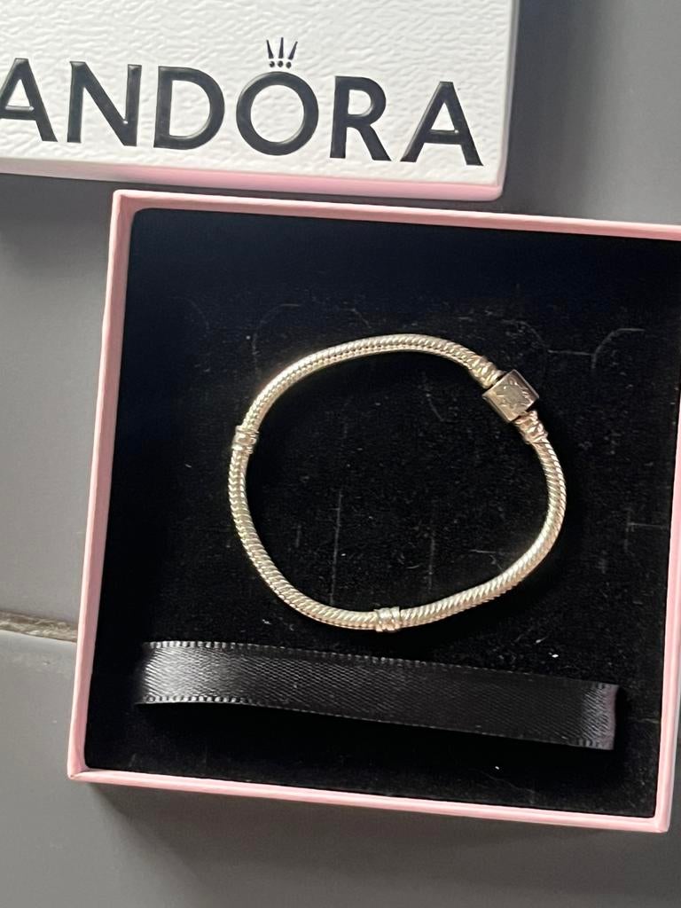 Bracelet pandora, Bijoux, Sacs & Beauté, Enlèvement, Comme neuf