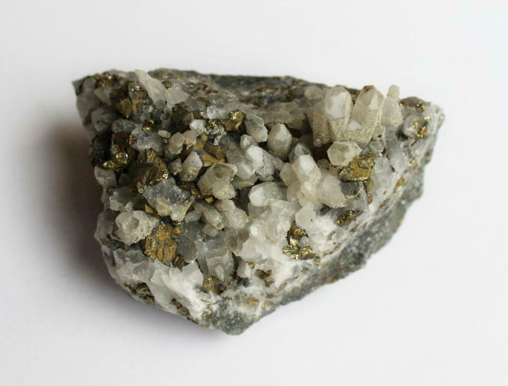 kwarts kristallen met pyriet, Verzamelen, Ophalen of Verzenden, Mineraal