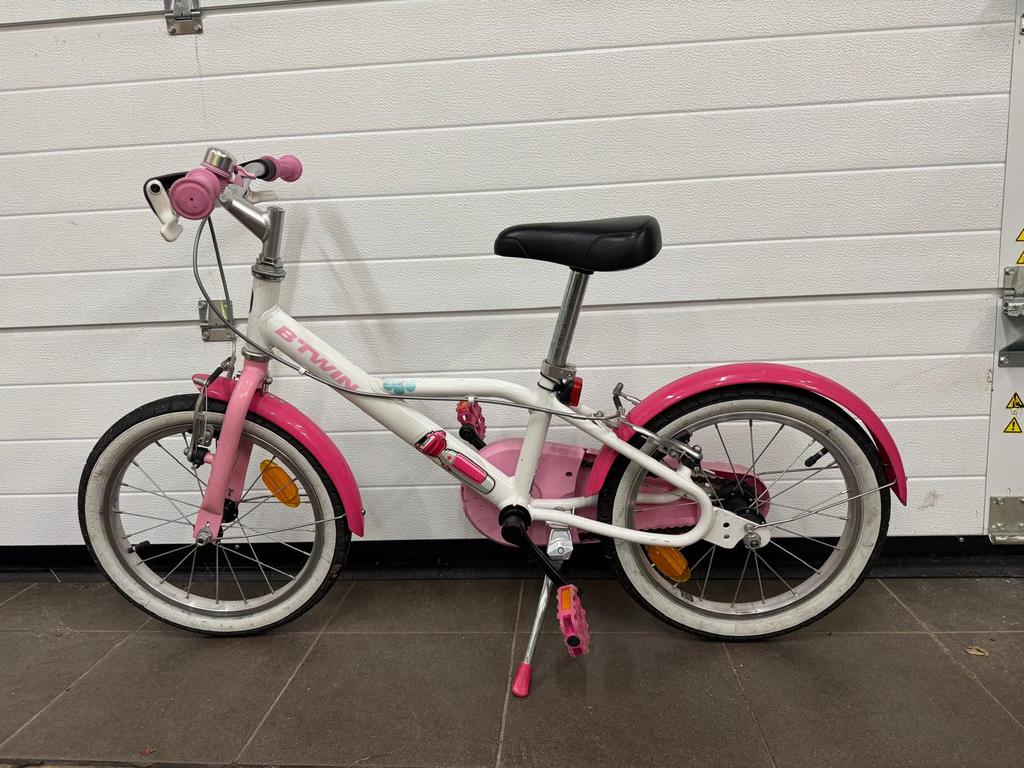 🚲 Meisjesfiets BTWIN 16 inch – klaar voor nieuwe avonturen!, Ophalen, Zo goed als nieuw, 16 inch