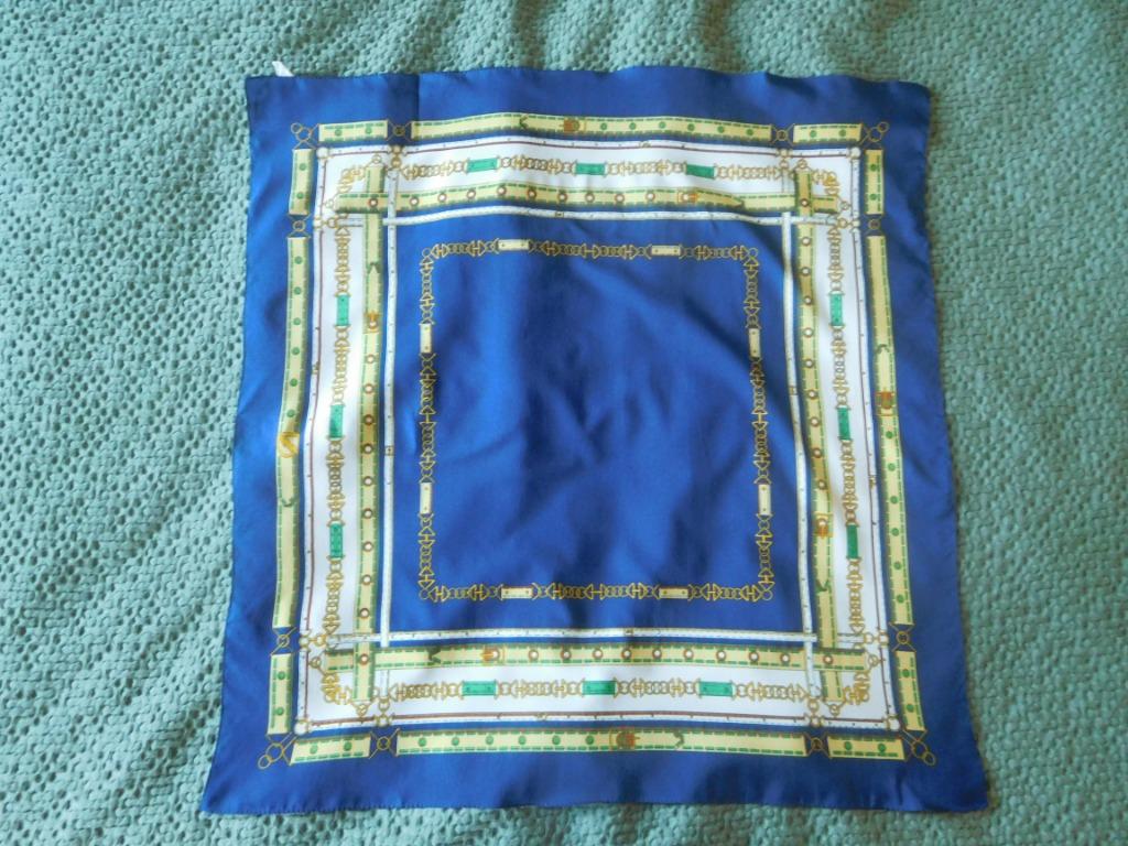 Foulard bleu à motifs vintage, Enlèvement ou Envoi, Neuf