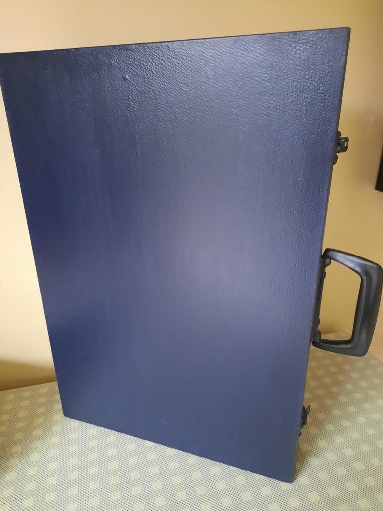 Houten valiesje, Ophalen, Zo goed als nieuw