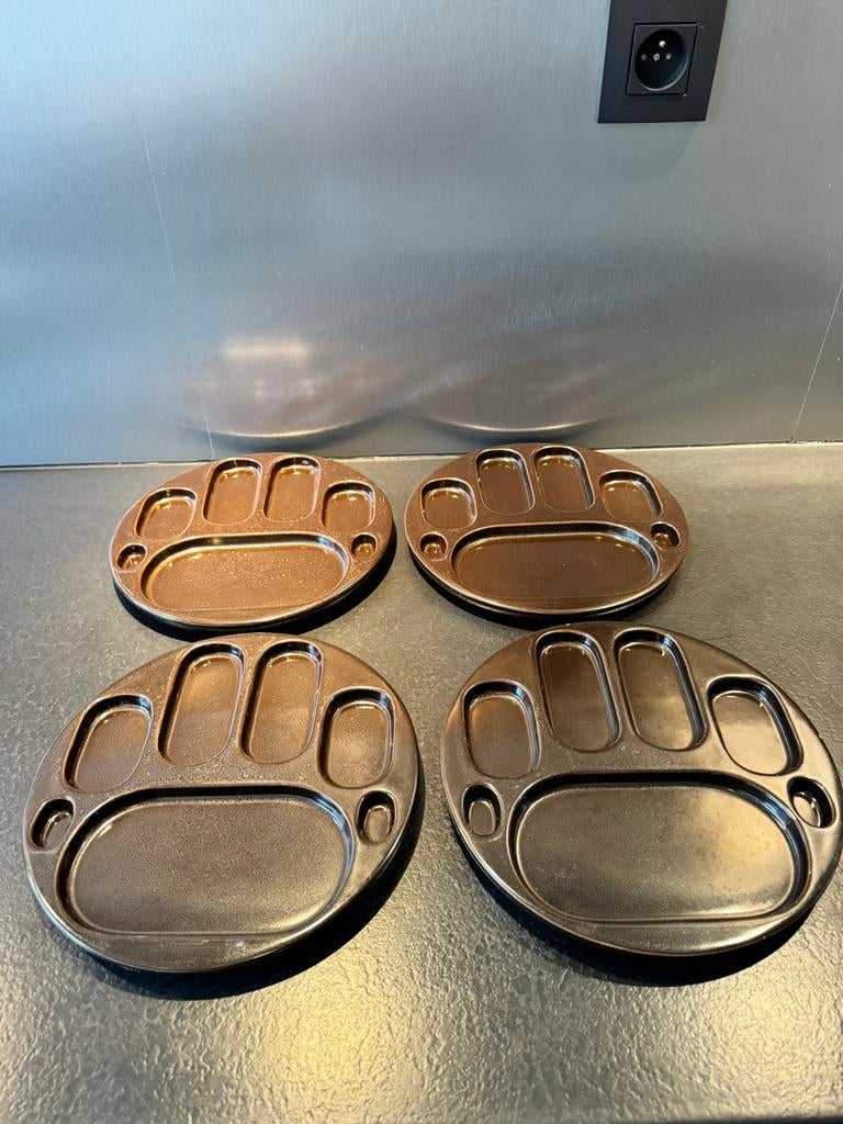 Assiette Staub, Enlèvement ou Envoi, Utilisé