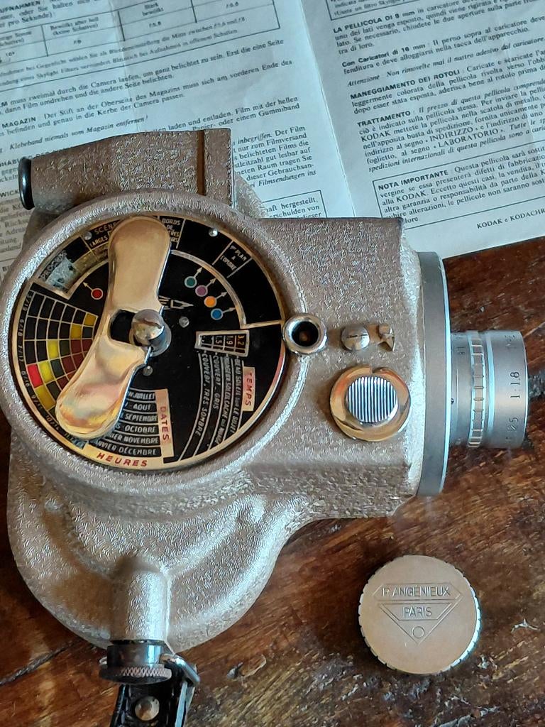 8 mm mechanische Cine EMEL-camera -C96, Enlèvement ou Envoi, 1940 à 1960, Caméra
