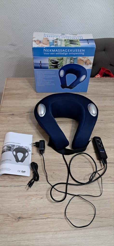 NIEUW nekmassagekussen met handleiding, Ophalen, Zo goed als nieuw