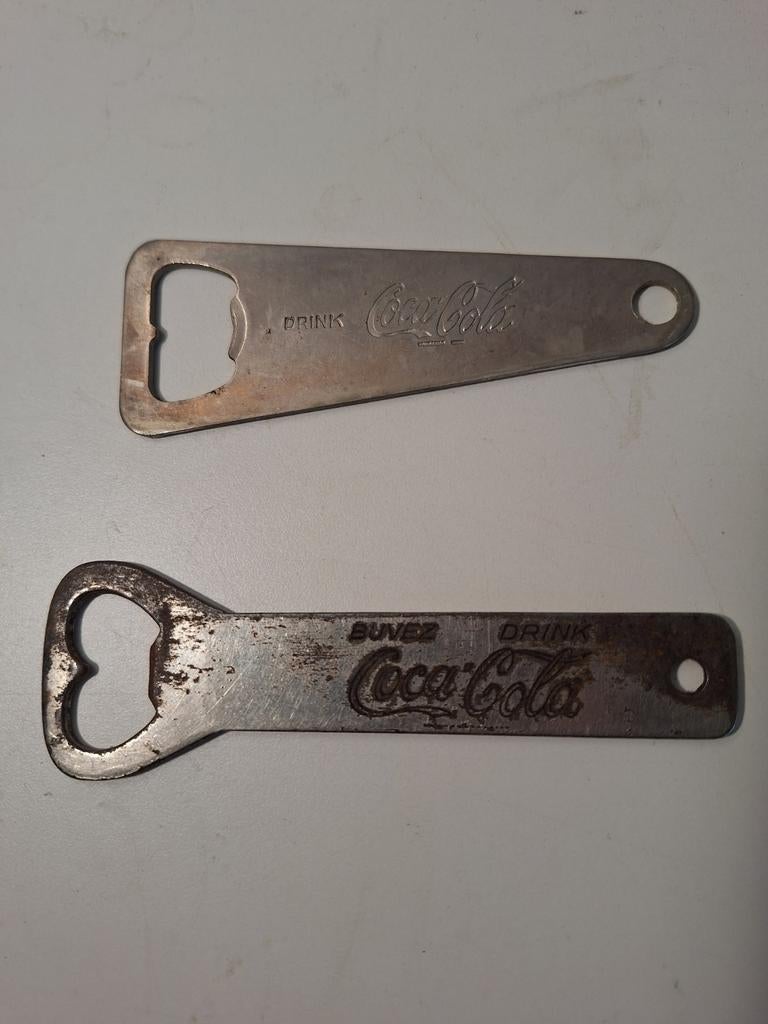 2 oude metalen flessenopeners Coca Cola, Verzamelen, Ophalen of Verzenden, Zo goed als nieuw