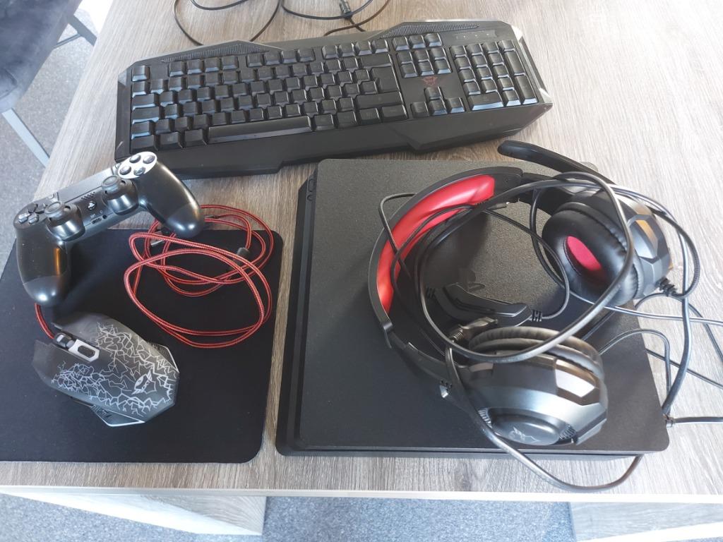 Playstion 4 met toebehoren, Enlèvement, Comme neuf, À partir de 7 ans, Un ordinateur