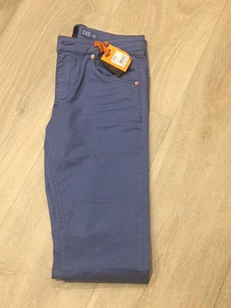 Blauw/grijze broek merk CKS maat 16 - NIEUW, Kinderen en Baby's, Kinderkleding | Maat 164, Broek, Nieuw, Ophalen of Verzenden