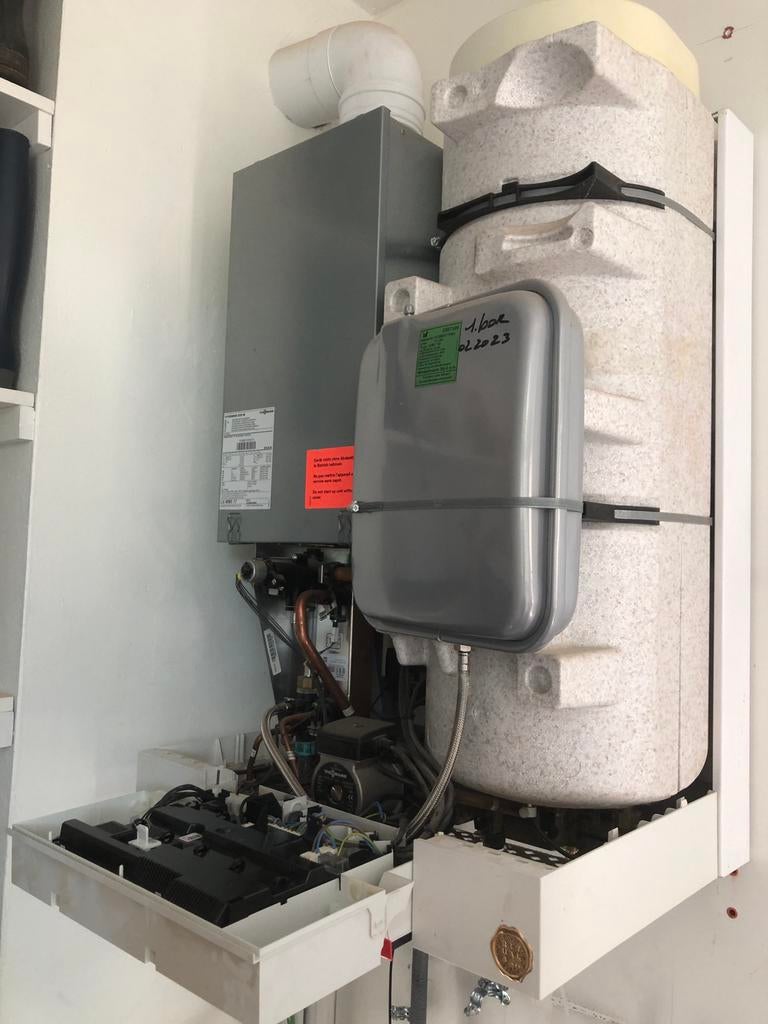 Aardgasketel Viessmann met geïntegreerde boiler VITODENS 222, Ophalen, Gebruikt, 20 tot 100 liter, Aardgas