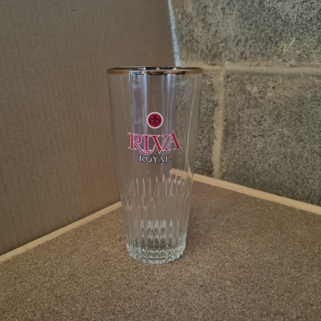 Verre Riva Royal (modèle 2), Verzamelen, Biermerken, Ophalen of Verzenden, Gebruikt, Glas of Glazen, Overige merken