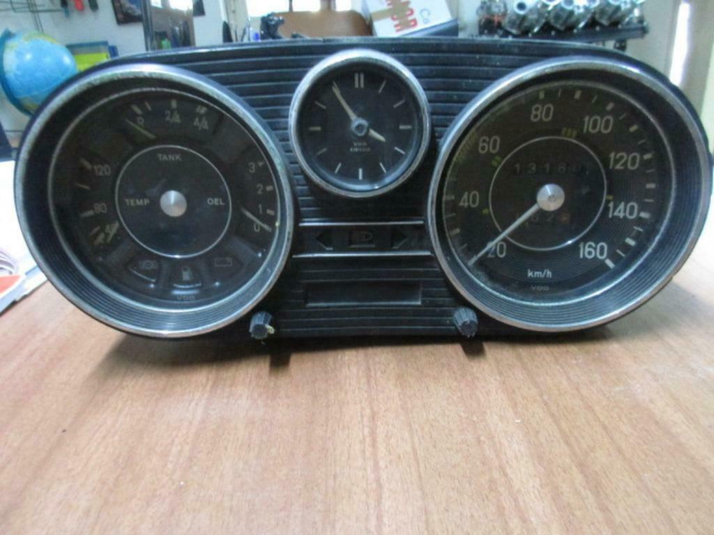Compteur pour Mercedes 220/8, Autos : Pièces & Accessoires, Tableau de bord & Interrupteurs, Mercedes-Benz, Pièces Oldtimer ou Ancêtre