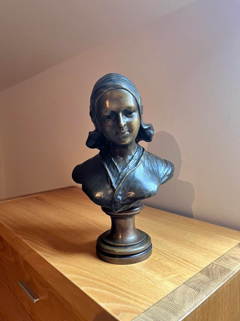 Damesbuste in brons, Ophalen, Brons