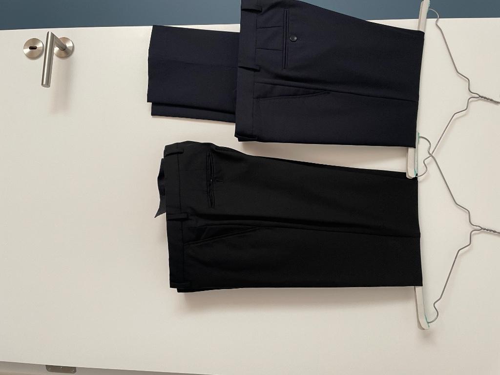 Deux pantalons Kenzo à vendre, Neuf, Kenzo, Autres couleurs, Enlèvement
