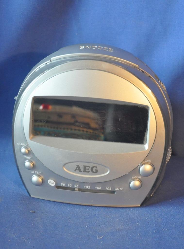 radio reveil AEG MRC 4102, Enlèvement ou Envoi, Utilisé, Autres types