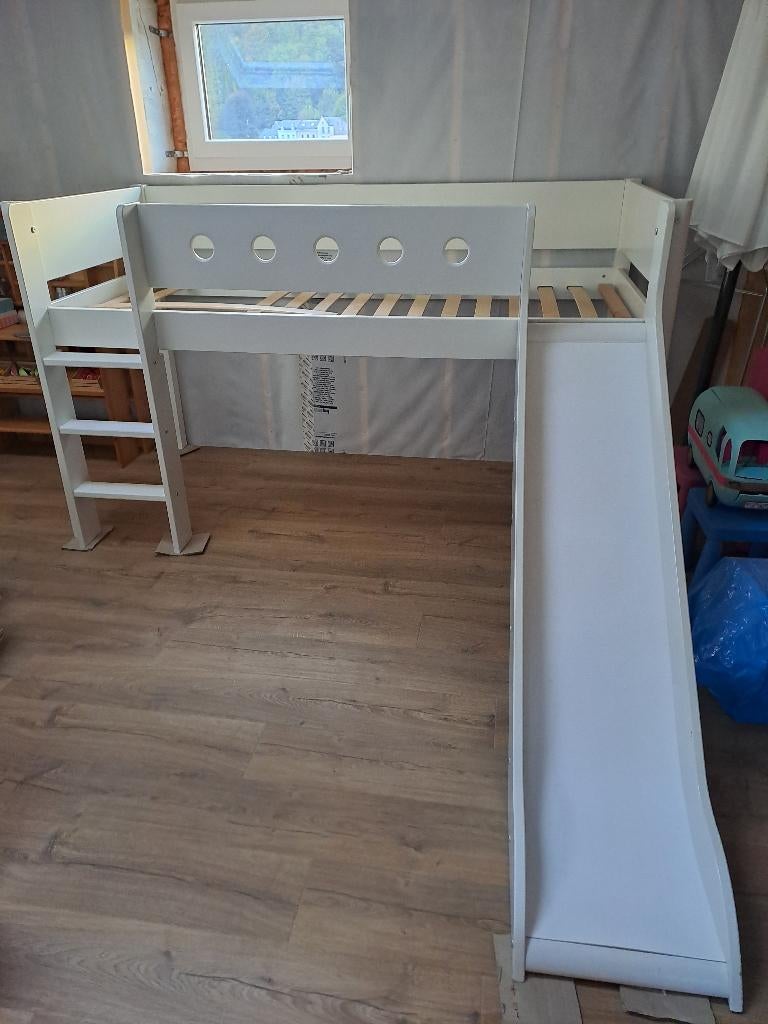 Lit Flexa 90x200 avec toboggan et déco princesse – bon état, Enlèvement, Utilisé