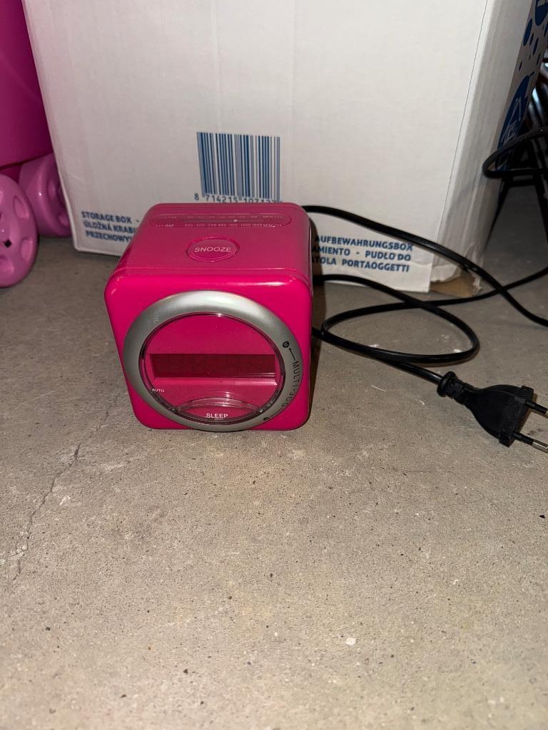 Réveil radio HEMA rose, Electroménager, Enlèvement ou Envoi, Comme neuf