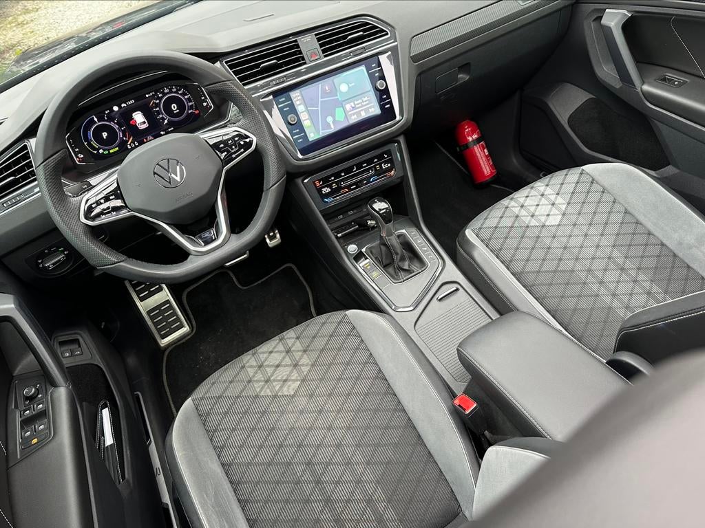 VW Tiguan 1.4 eHybrid TSI R Line Autom Pano Full New Model, Autos, Volkswagen, 1395 cm³, Achat, Entreprise, Noir