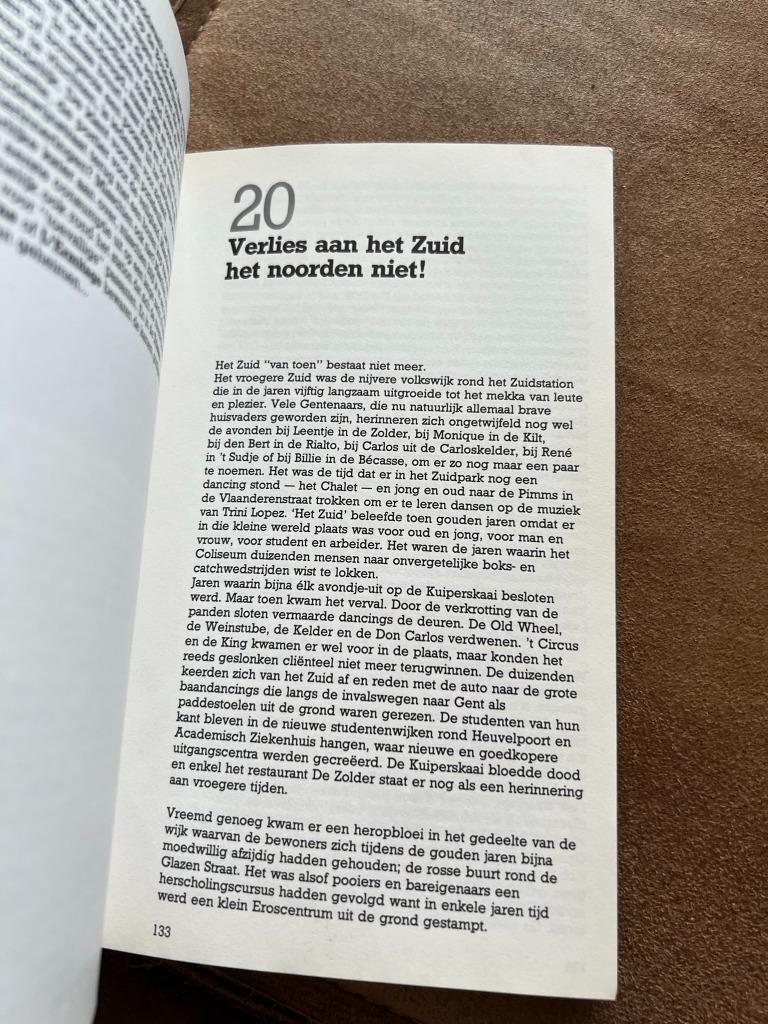 Gent Binnenstebuiten - Geert van Doorne, Guide ou Livre de voyage, Autres marques, Enlèvement ou Envoi, Geert van Doorne