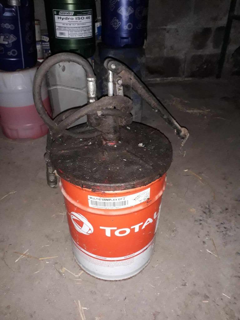 Pompe a graisse et fut de graisse Total, Enlèvement, Utilisé