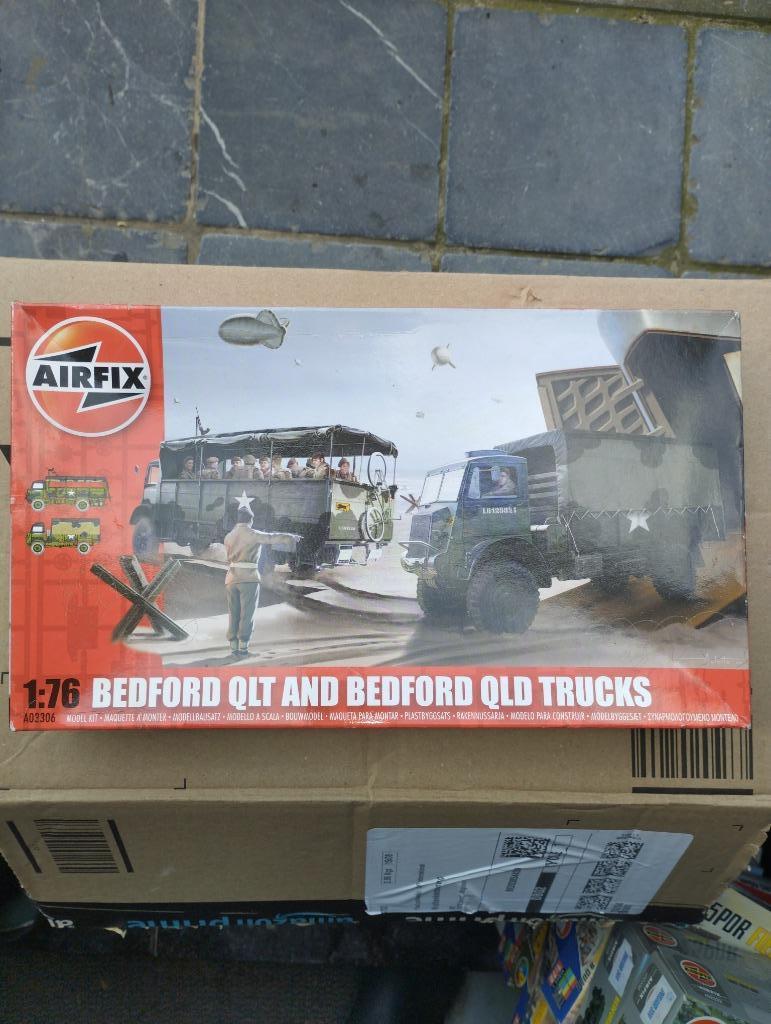 BEDFORD QLT AND BEDFORD QLD TRUCKS, Neuf, Camion, 1:50 ou moins, Enlèvement ou Envoi