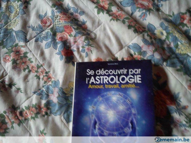 boek 'jezelf ontdekken door astrologie', Boeken, Nieuw