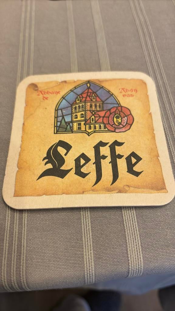 Oude bierviltje Leffe, Verzamelen, Biermerken, Ophalen of Verzenden, Zo goed als nieuw, Viltje(s), Leffe
