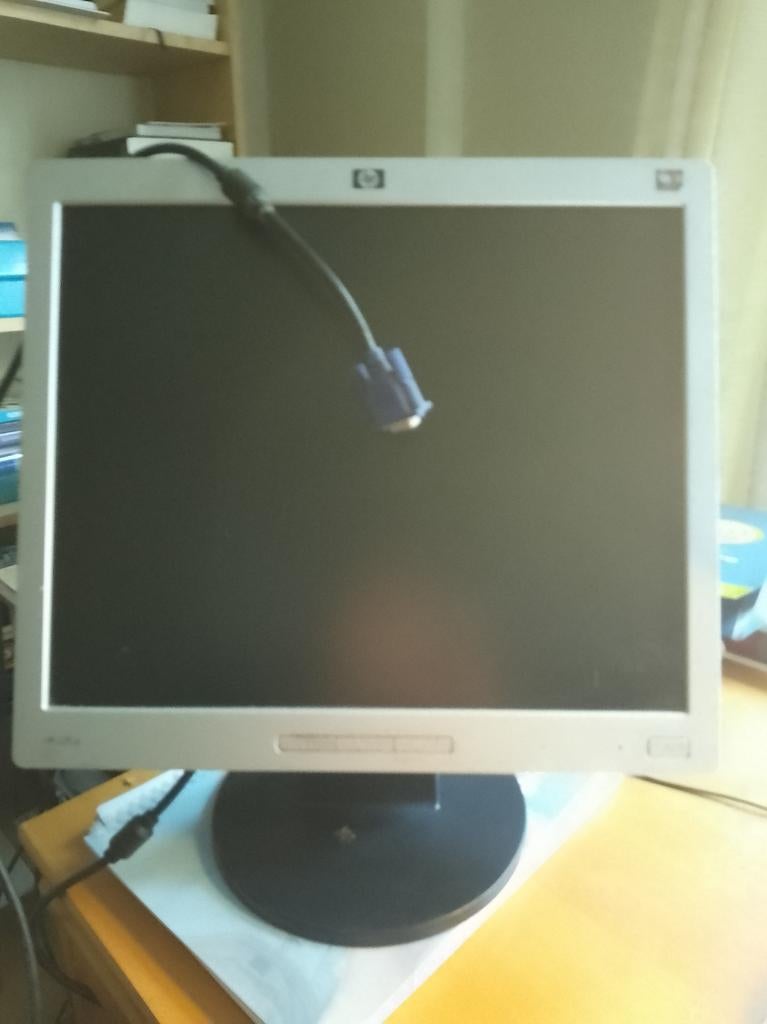 Computerscherm HP L1706, Enlèvement, Utilisé, Inclinable, Autres types