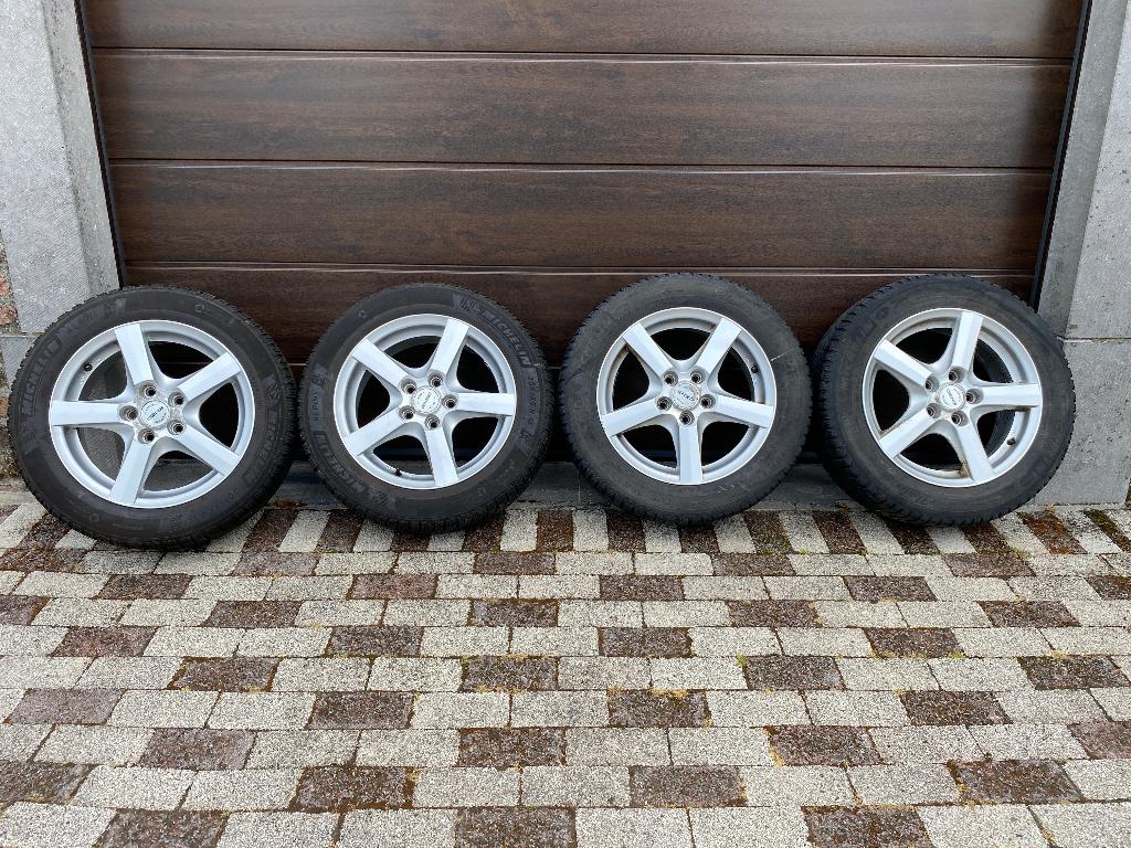 Pneus hiver Michelin Alpin 6 205/55 16" plus jantes alliage, Autos : Pièces & Accessoires, Pneus hiver, 16 pouces, Véhicule de tourisme