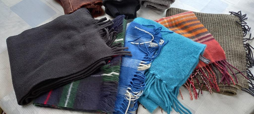 heren sjaals5 euro per sjaal, Kleding | Heren, Mutsen, Sjaals en Handschoenen, Ophalen of Verzenden, Zo goed als nieuw, Andere