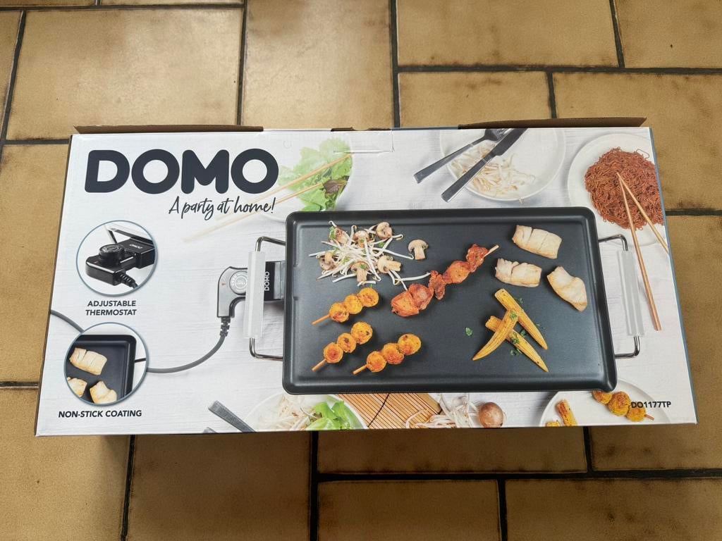 DOMO Teppanyaki 47*27 cm, 1800 watt NIEUW, Ophalen of Verzenden, Zo goed als nieuw