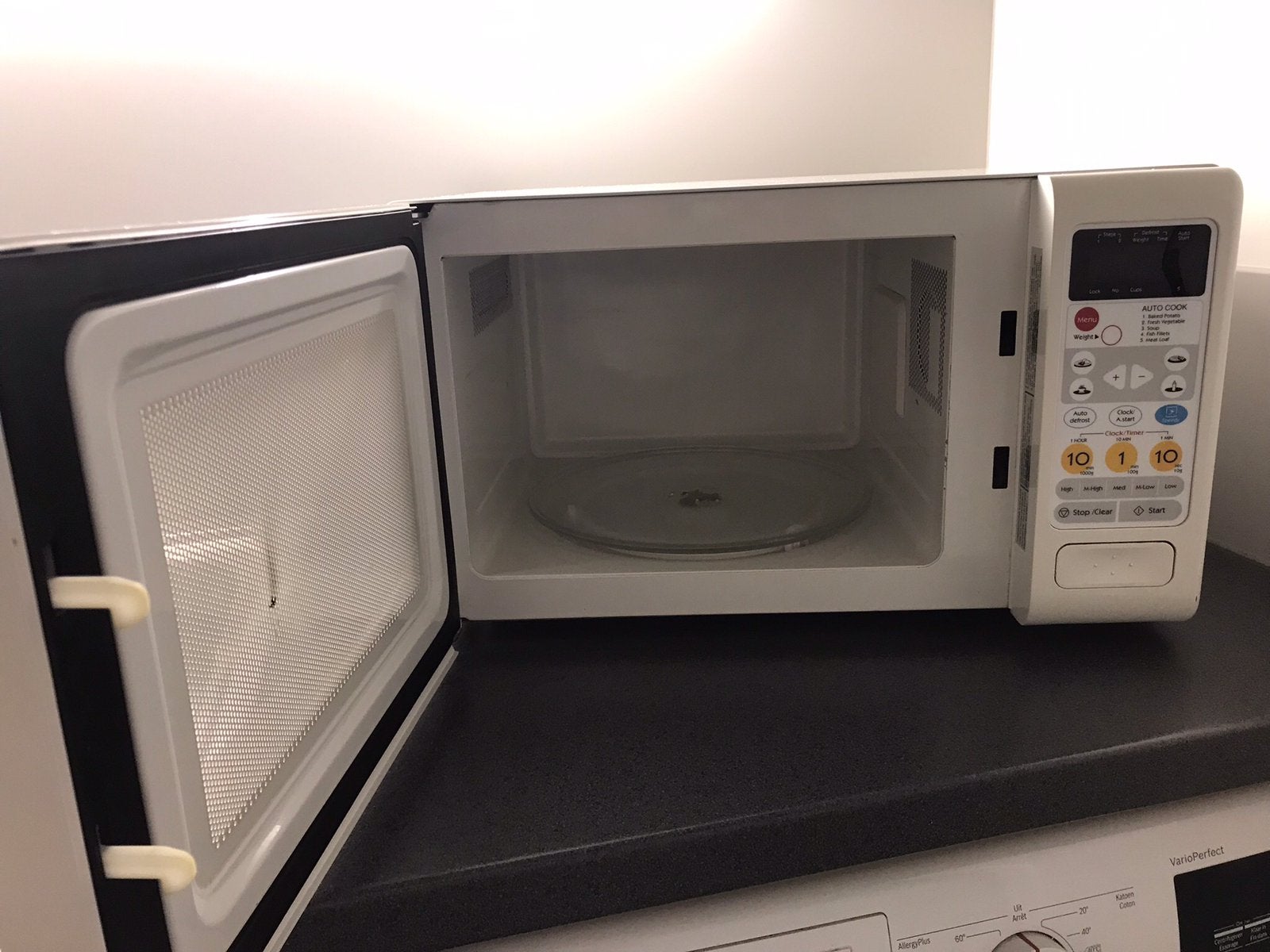 MİCROGOLF OVEN İN GOEDE STAAT EN WEİNİG GEBRUİKT, Electroménager, Micro-ondes, Enlèvement ou Envoi, Utilisé, 45 à 60 cm, Four